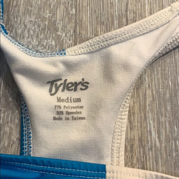 tyler’s razor back sports bra - Picture 2 of 3